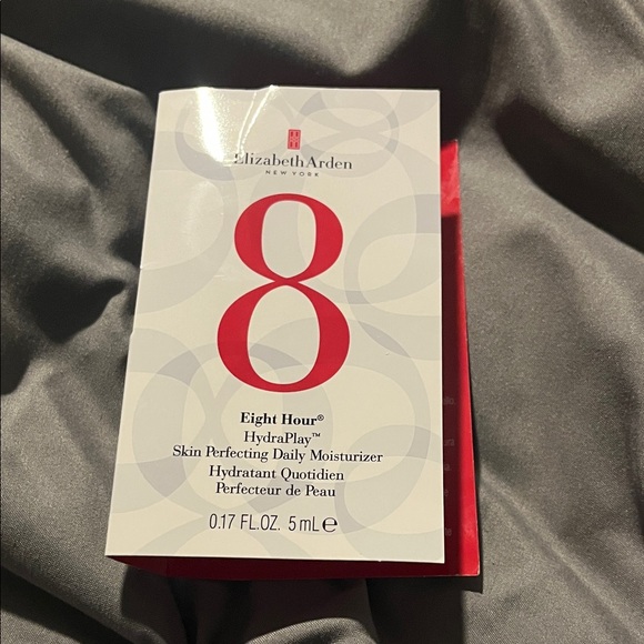 Elizabeth Arden Other - Elizabeth Arden Eight Hour HydraPlay- NWT